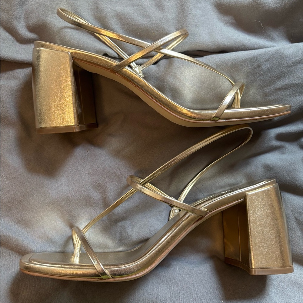 NWT Steve Madden Gold Block Heel